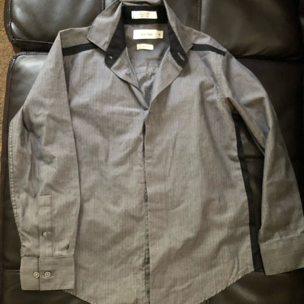 Boys size 8 slim fit Calvin Klein dress shirt